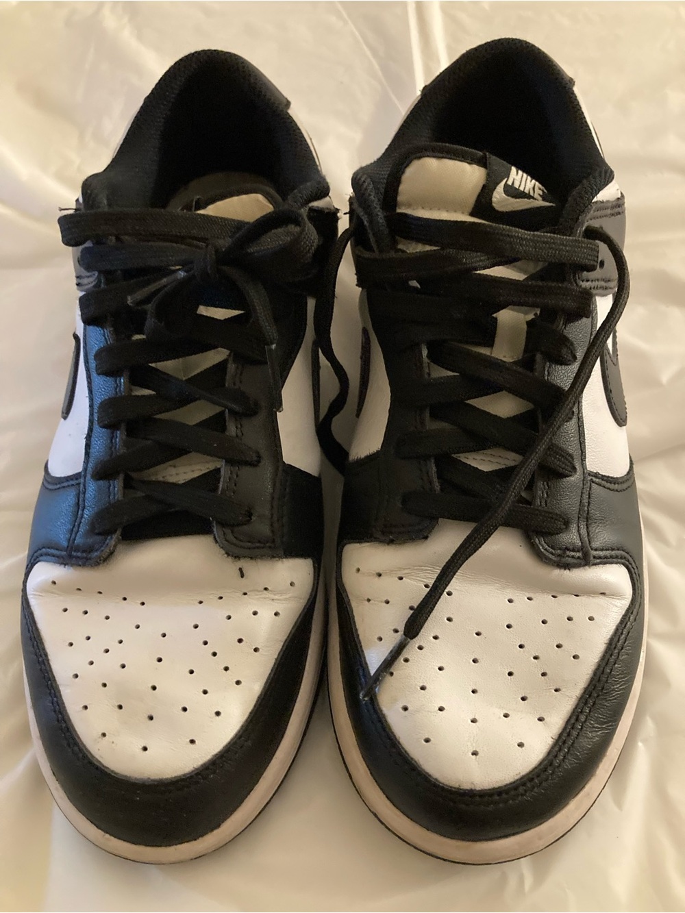 Nike Men’s Black and White Low-Top Sneakers